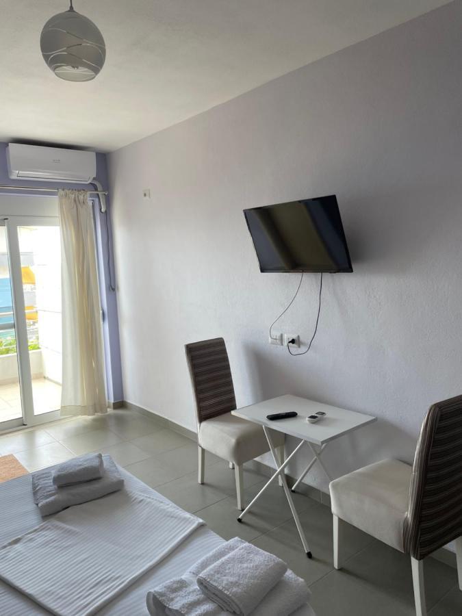 Xhulio Apartments Sarande Exterior photo